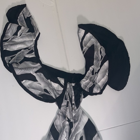 AZULU ruffle one piece Swimsuit New - Picture 3 of 11